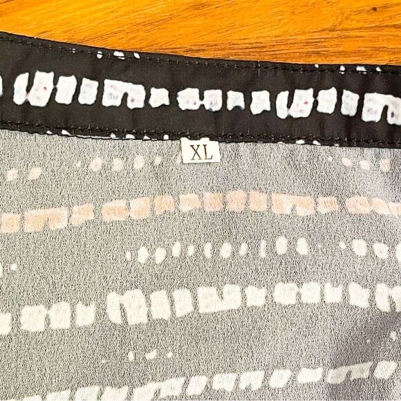 🍋 Women’s Split Neck Top No Brand Size XL - Picture 5 of 7